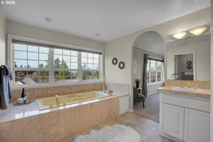 13721 SW Tracy Pl, Tigard, OR 97223 - Photo 28