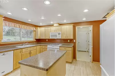 21120 SE Lansing Ln, Damascus, OR 97089 - Photo 6