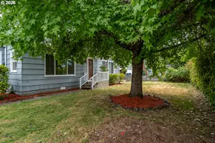 461 W Broccoli St, Roseburg, OR 97471 - Photo 2