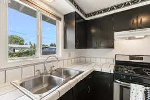 1911 Palos Verdes Dr, Roseburg, OR 97471 - Photo 18