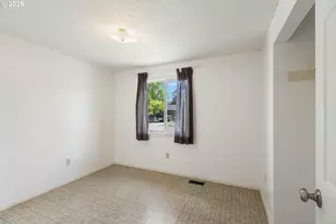 1911 Palos Verdes Dr, Roseburg, OR 97471 - Photo 32