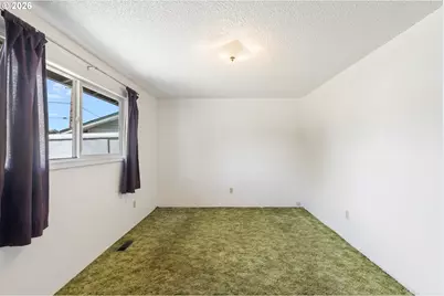 1911 Palos Verdes Dr, Roseburg, OR 97471 - Photo 22