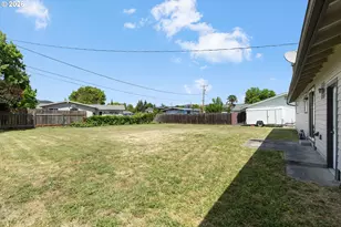 1911 Palos Verdes Dr, Roseburg, OR 97471 - Photo 40