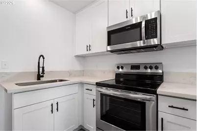 1904 SE 80th Ave, Portland, OR 97215 - Photo 10