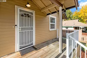 2910 Q St, Vancouver, WA 98663 - Photo 2