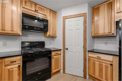 1004 Walnut St, Baker City, OR 97814 - Photo 4