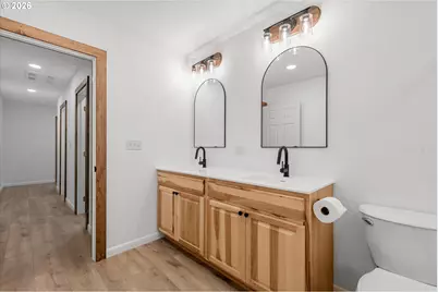 1004 Walnut St, Baker City, OR 97814 - Photo 16
