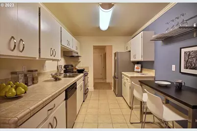 1500 SW Skyline Blvd #13, Portland, OR 97221 - Photo 8
