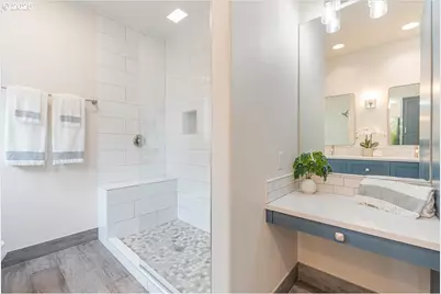 21157 NE Shore Dr, Fairview, OR 97024 - Photo 28