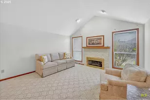 2332 NE 158th Ave, Portland, OR 97230 - Photo 6