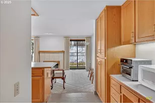 2332 NE 158th Ave, Portland, OR 97230 - Photo 10