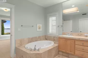 5421 SE Scenic Ln, Vancouver, WA 98661 - Photo 14