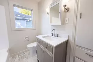 563 Manbrin Dr, Keizer, OR 97303 - Photo 8