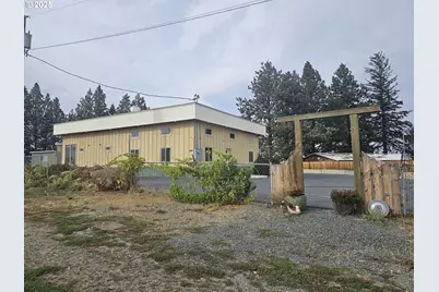 995 3rd St, North Powder, OR 97867 - Photo 1