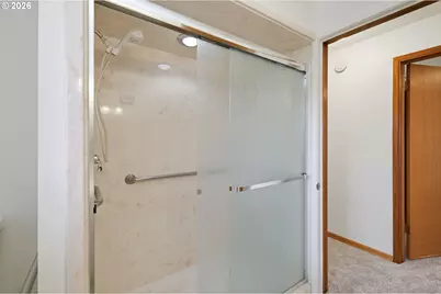 1420 Evergreen Dr, Eugene, OR 97404 - Photo 20