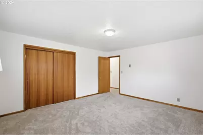 1420 Evergreen Dr, Eugene, OR 97404 - Photo 16