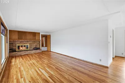 1420 Evergreen Dr, Eugene, OR 97404 - Photo 4