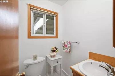 1420 Evergreen Dr, Eugene, OR 97404 - Photo 22