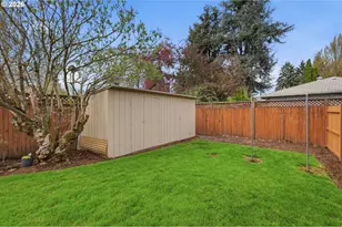 1420 Evergreen Dr, Eugene, OR 97404 - Photo 30