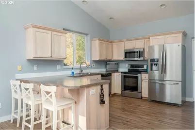 518 SE Espinosa St, Estacada, OR 97023 - Photo 12