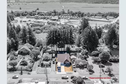 547 W 4th St, Coquille, OR 97423 - Photo 2