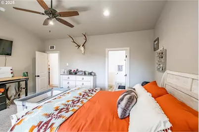 547 W 4th St, Coquille, OR 97423 - Photo 26