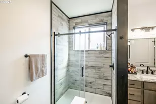 547 W Fourth St, Coquille, OR 97423 - Photo 32