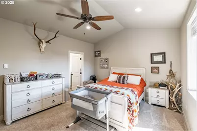 547 W 4th St, Coquille, OR 97423 - Photo 24