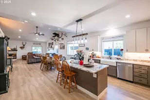 547 W Fourth St, Coquille, OR 97423 - Photo 10