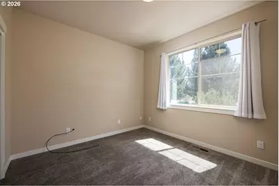51844 Hollinshead Pl, La Pine, OR 97739 - Photo 12
