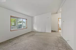 5400 Meeker Dr, Kalama, WA 98625 - Photo 6