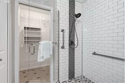 2004 NE Cadbury Ave #213, Hillsboro, OR 97006 - Photo 28