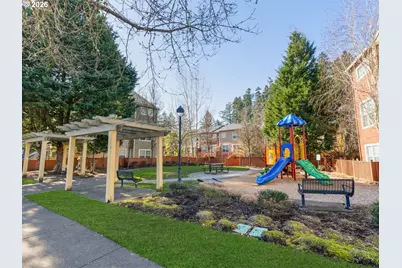 2004 NE Cadbury Ave #213, Hillsboro, OR 97006 - Photo 38