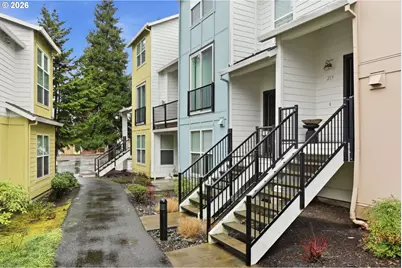 2004 NE Cadbury Ave #213, Hillsboro, OR 97006 - Photo 6