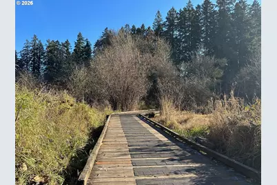 2004 NE Cadbury Ave #213, Hillsboro, OR 97006 - Photo 44