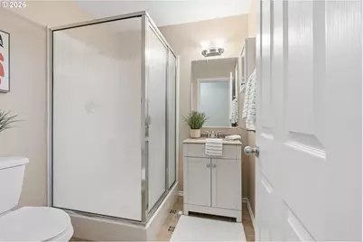 2004 NE Cadbury Ave #213, Hillsboro, OR 97006 - Photo 32