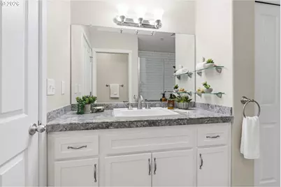 2004 NE Cadbury Ave #213, Hillsboro, OR 97006 - Photo 28