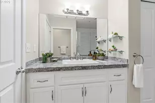 2004 NE Cadbury Ave, Hillsboro, OR 97006 - Photo 28