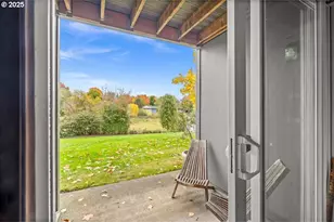 12612 NW Barnes Rd, Portland, OR 97210 - Photo 2