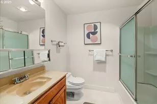 12612 NW Barnes Rd, Portland, OR 97210 - Photo 14