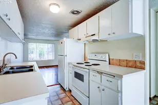 611 SE 139th Ave, Portland, OR 97233 - Photo 10