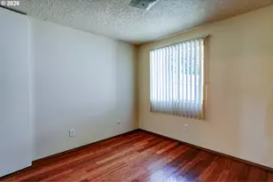 611 SE 139th Ave, Portland, OR 97233 - Photo 16
