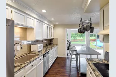 28502 S Highway 213, Molalla, OR 97038 - Photo 10