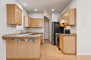 17723 SW Falling Leaf Ct, Beaverton, OR 97003 - Photo 12