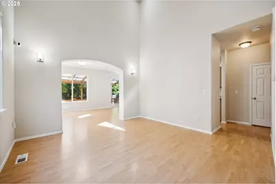 17723 SW Falling Leaf Ct, Beaverton, OR 97003 - Photo 4