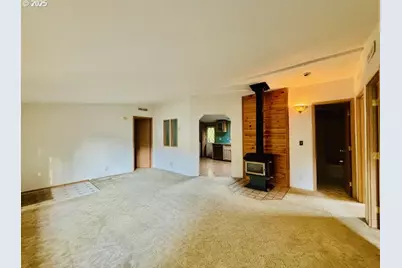 179 Outer Dr, Florence, OR 97439 - Photo 6