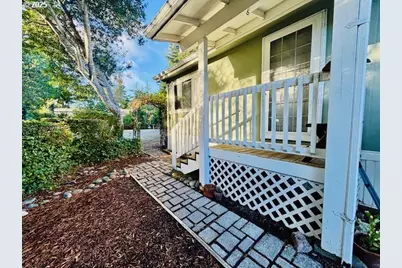 179 Outer Dr, Florence, OR 97439 - Photo 4