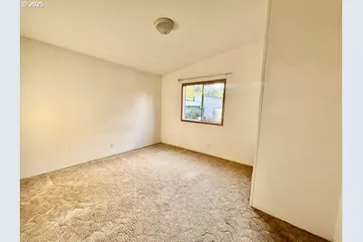 179 Outer Dr, Florence, OR 97439 - Photo 10