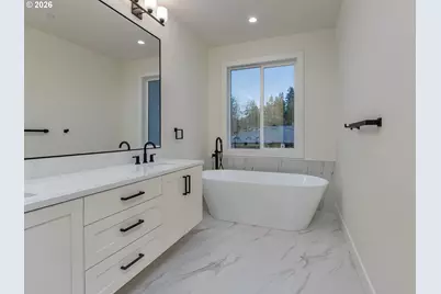 154 E Airedale Ave, La Center, WA 98629 - Photo 32