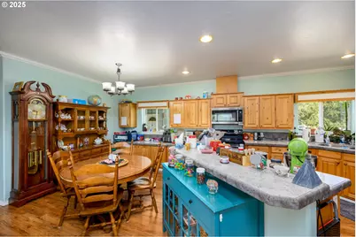 1745 Rifle Range Rd, Roseburg, OR 97470 - Photo 26